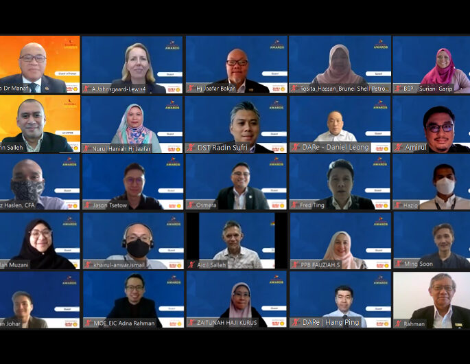 Shell LiveWIRE names business awards winners, introduces iCASHFLOW.bn, alumni profiles e-book