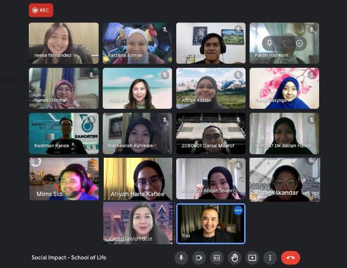 Youths complete life-skills training by Petronas School of Life