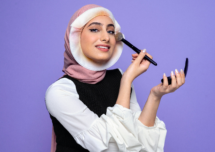 ModBeautyKeeper 360: A unique Hijabi beauty cover providing complete protection against make-up stains