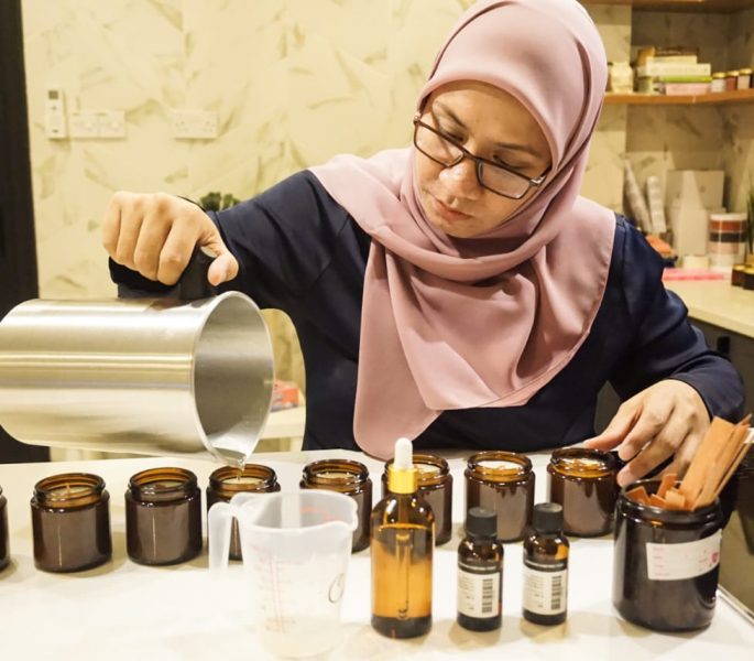 Charmé Candle Co: Churning aromatherapy candles into a sweet smelling business