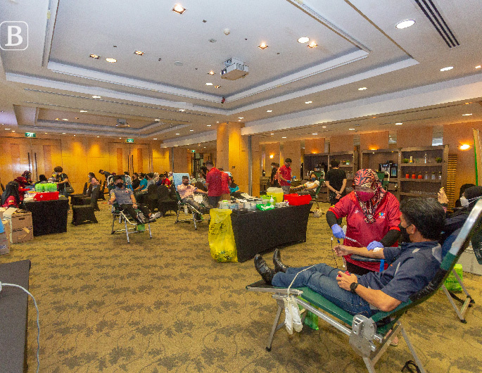 Radisson Hotel collects 98 pints of blood at donation drive
