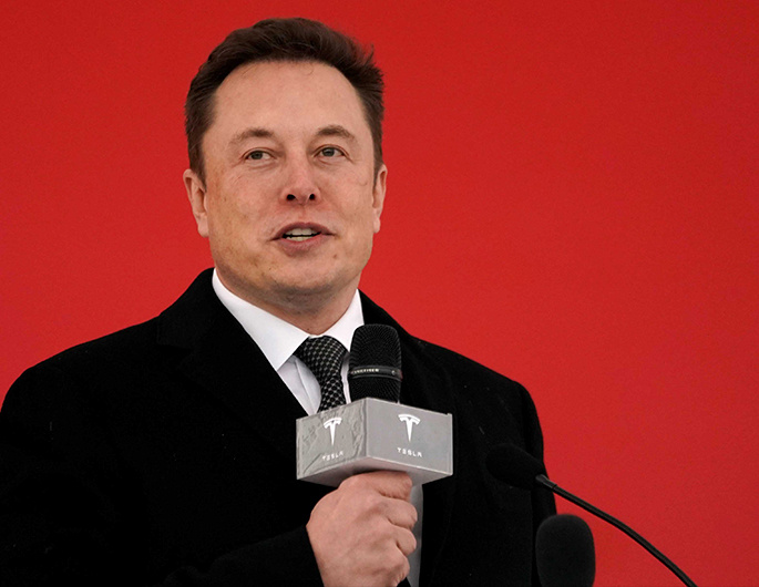 Musk sells Tesla stock worth $6.9 bln as possibility of forced Twitter deal rises