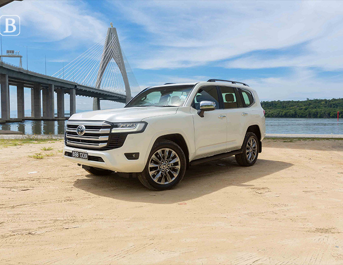 LC 300: Toyota’s head-turning bold, powerful king of the road