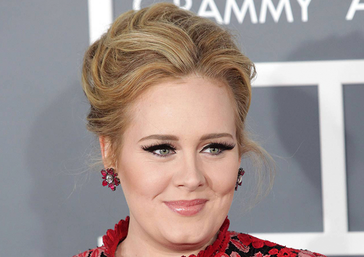 Adele returns to Las Vegas for delayed concerts