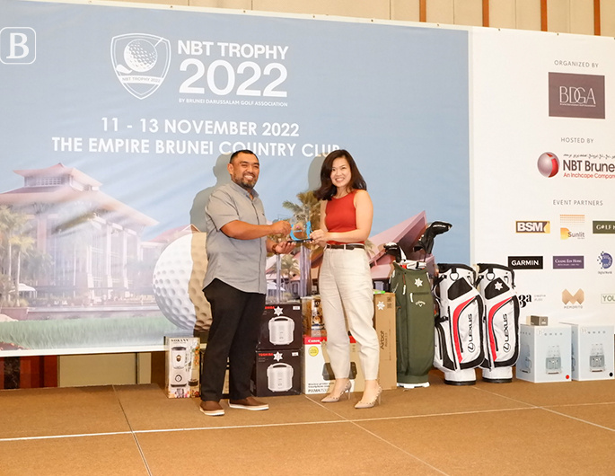 NBT’s golf tournament donates $10,000 to DANA