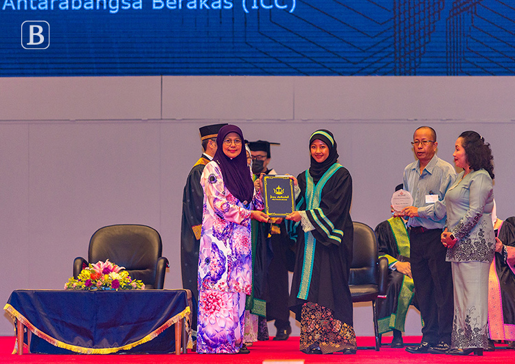 Politeknik Brunei celebrates over 600 graduates, introduces new Level 5 programme with MoH