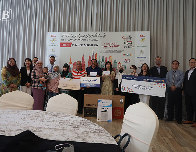 Sabre Brunei Travel Fair gifts 10 customers in a lucky draw