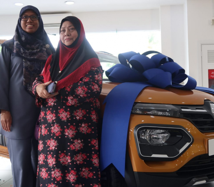 Renault Brunei gifts brand new Climber to lucky customer