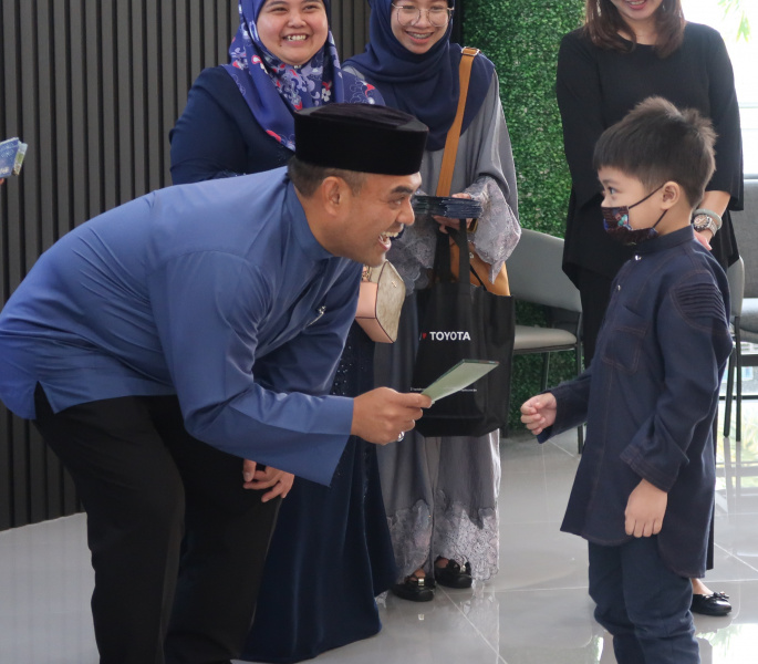 NBT Brunei brings Gift of Smiles to orphans
