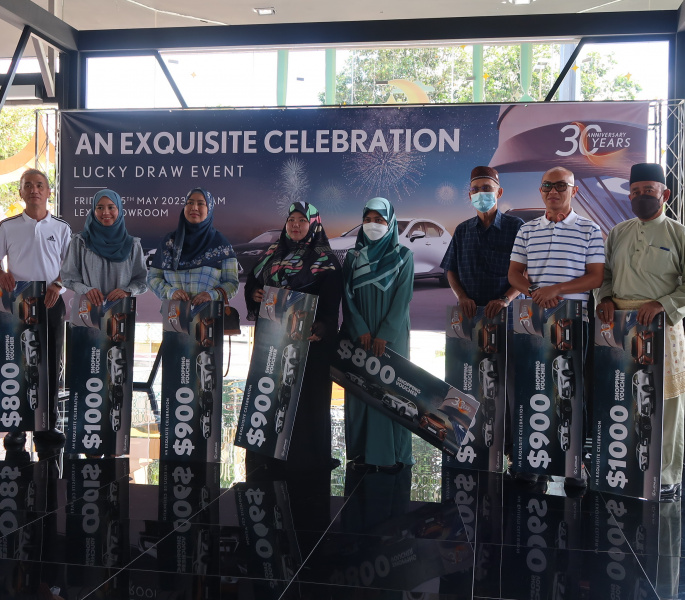 Lexus Brunei gifts winners of ‘An Exquisite Celebration’ grand draw