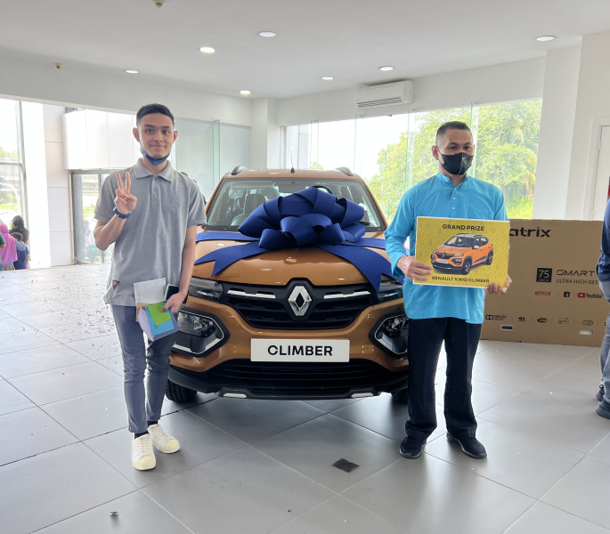 Son gifts father Renault grand prize