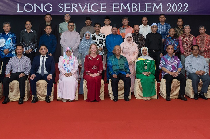 Brunei Shell Joint Ventures awards 158 long-service employees