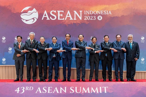 ASEAN needs to remain focused on strengthening cooperation, says His Majesty