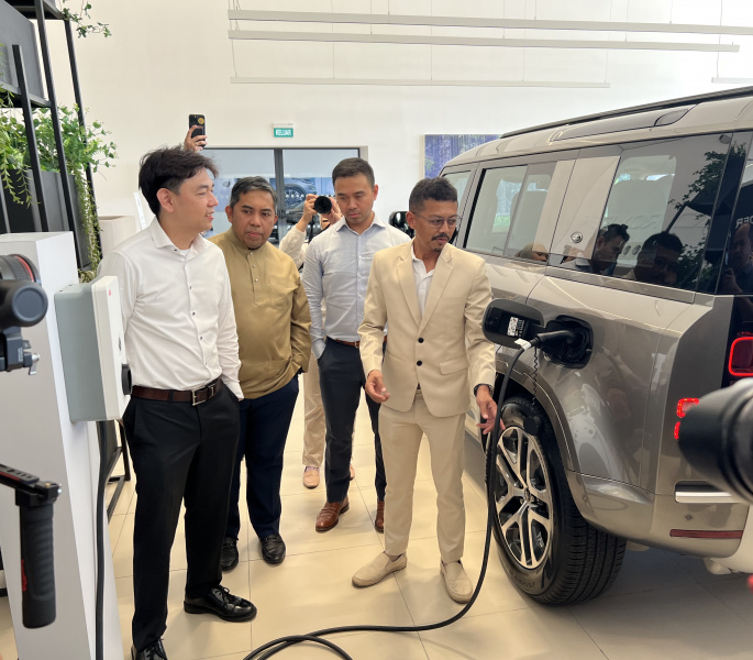 Indera Motors unveils Defender PHEV in Brunei