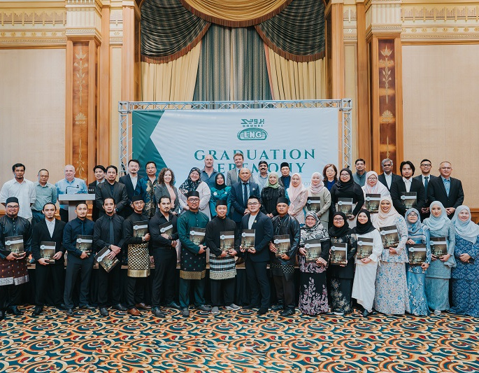 Brunei LNG celebrates 44 talents at graduation ceremony
