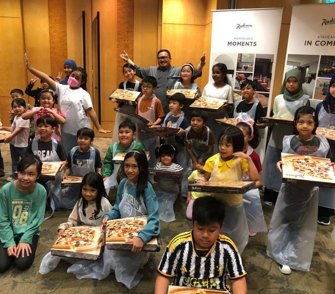 Radisson hosts cooking class for kids