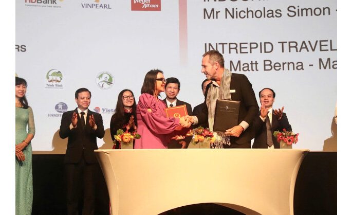 Vingroup signed a MOU with Warner Music Group and Indochina Productions