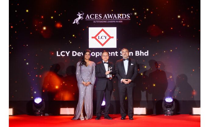 Francis Lau of LCY Development Honoured as Asia’s “Outstanding Leader” at ACES Awards 2024
