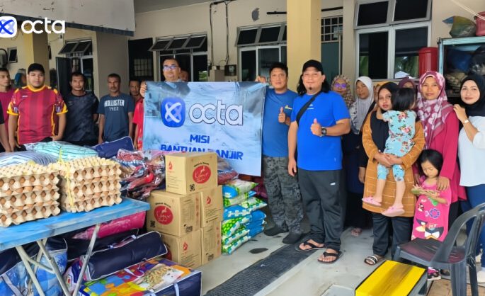 Weeks before New Year, Octa broker helps flood victims in Kelantan, Malaysia