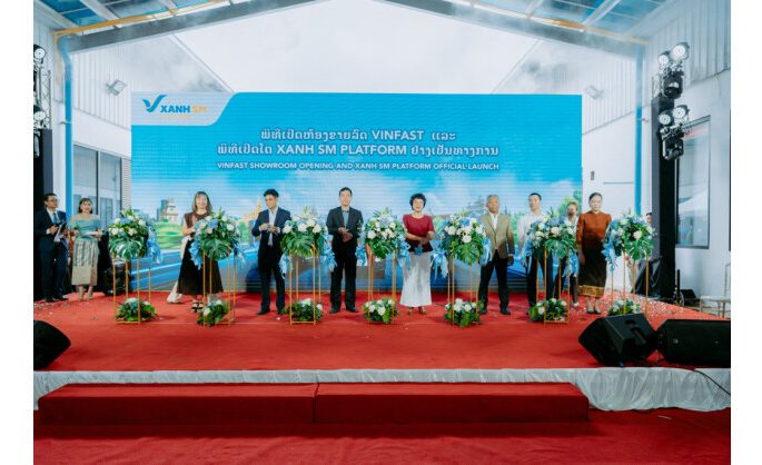 GSM launches Xanh SM platform, officially distributes  VinFast VF 3 and VF 5 electric vehicles in Laos