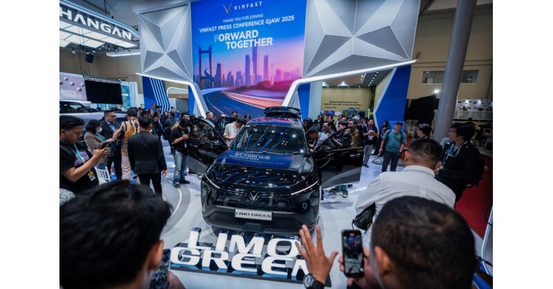 vinfast-participates-in-gaikindo-jakarta-autoshow-2025,-displays-two-all-new-models-for-the-first-time-in-indonesia