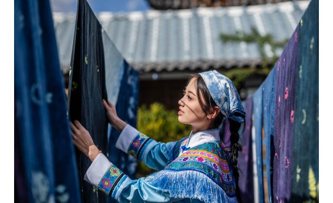 Young Chinese revive, transform ancient crafts for modern markets