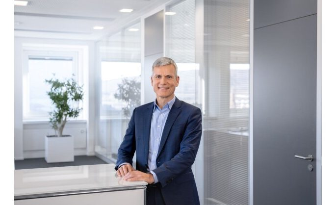 ZEISS concludes fiscal year 2024/25 with solid growth