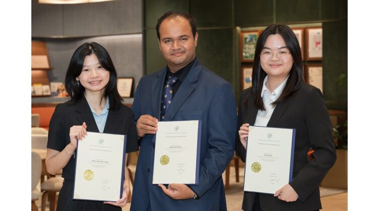 hong-kong-life-sciences-scholarship-awards:-sowing-today,-cultivating-future-leaders-tomorrow