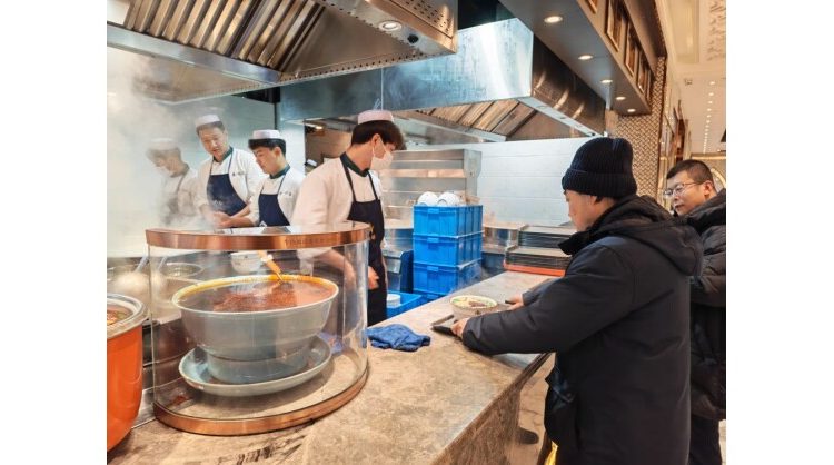 from-banks-of-yellow-river-to-dining-tables-worldwide:-lanzhou-beef-noodles-get-a-makeover-through-cross-industry-fusion