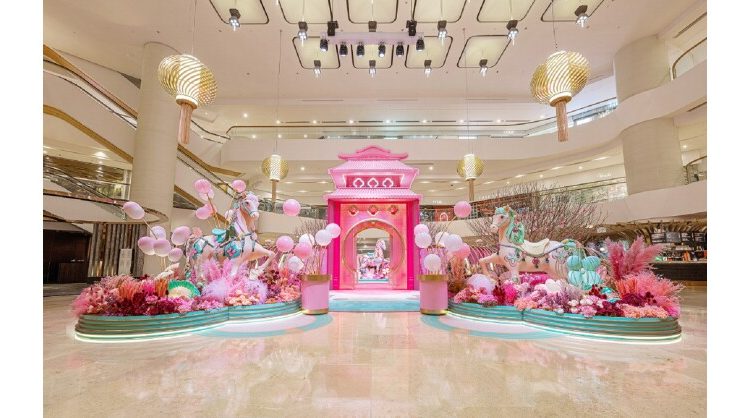 ‘whimsical-gallop’-invites-the-city-to-stride-into-the-year-of-the-horse-at-pacific-place-and-starstreet-precinct