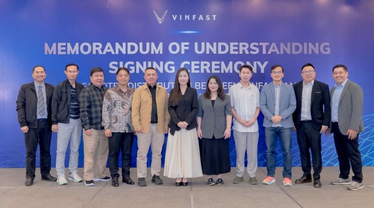 vinfast-officially-enters-indonesia’s-e-scooter-market,-partners-with-strategic-dealers
