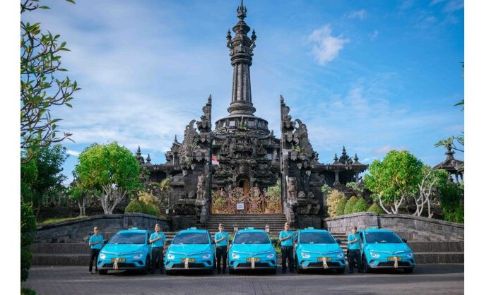 Green SM Launches All-Electric Taxi Service in Bali with Taksi Komotra