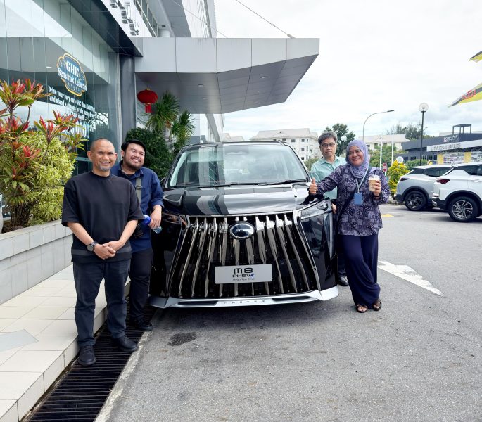 GAC Motor Brunei hosts media test drive for GAC M8 PHEV and GAC Emkoo