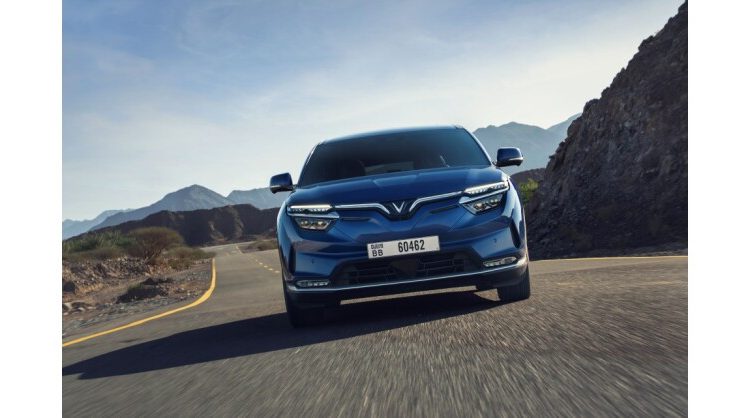 vinfast-vf-8-builds-confidence-the-long-way-with-a-10-year-warranty