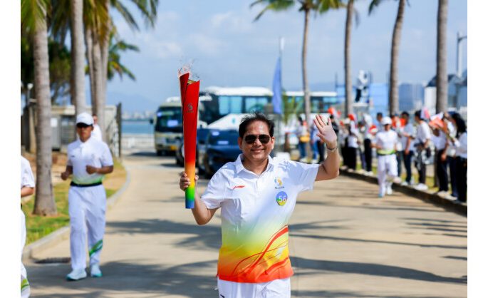 Torch Relay for 6th Asian Beach Games Held in Sanya, China