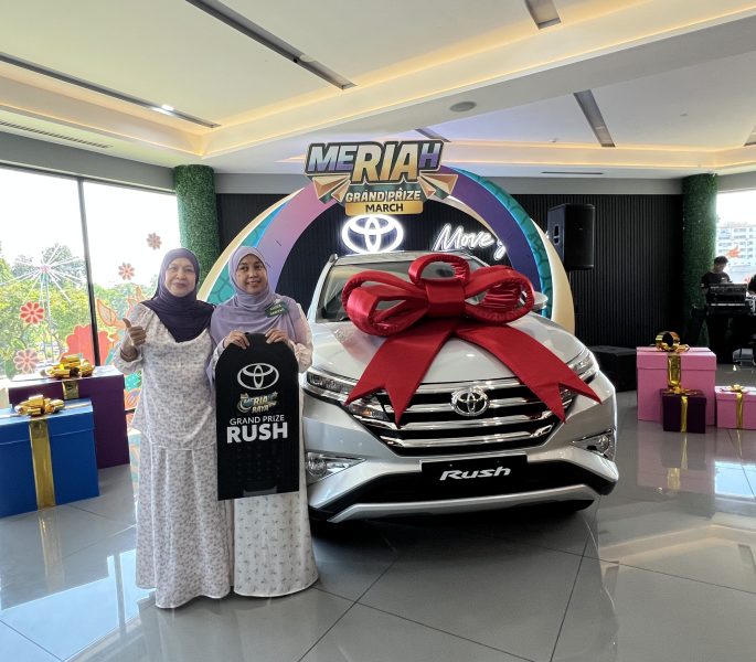 Amira Sariyati wins Toyota Rush in Meriah Ria grand draw