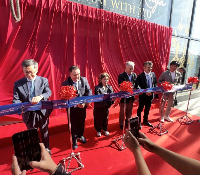 Maju Motors unveils new showroom, launches Sealion 8 and Denza B8